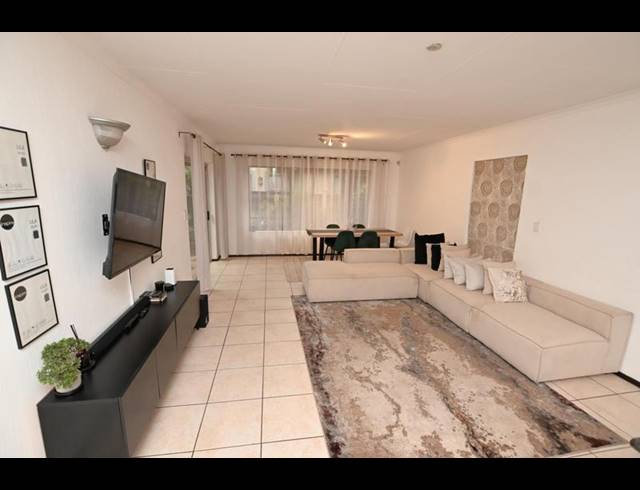 3 BEDROOM CLUSTER FOR SALE IN FOURWAYS